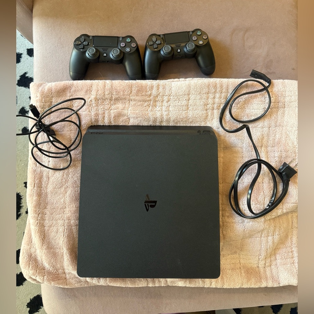 Play Station 4